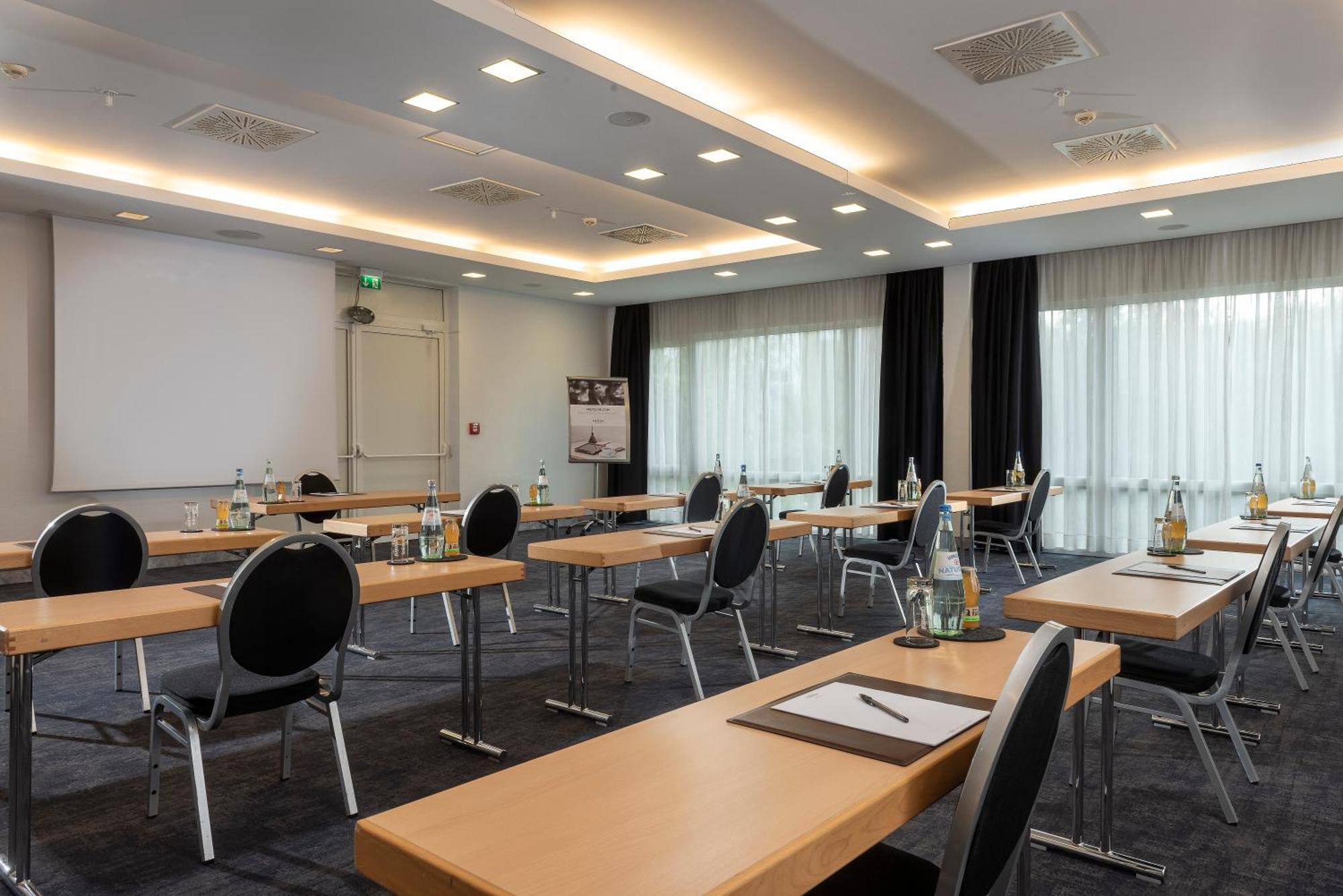 Mercure Hotel Duesseldorf Sued Екстериор снимка