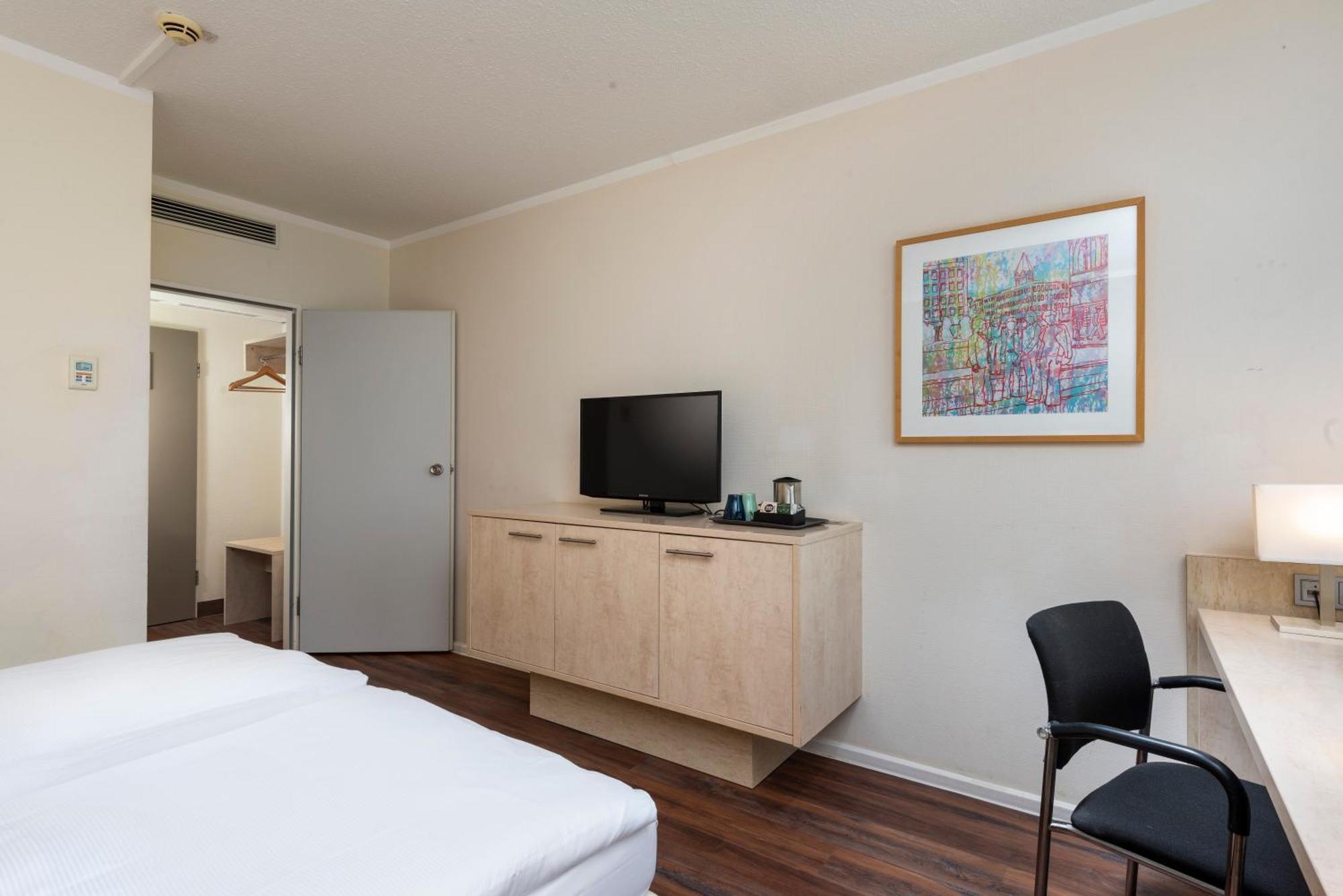 Mercure Hotel Duesseldorf Sued Екстериор снимка