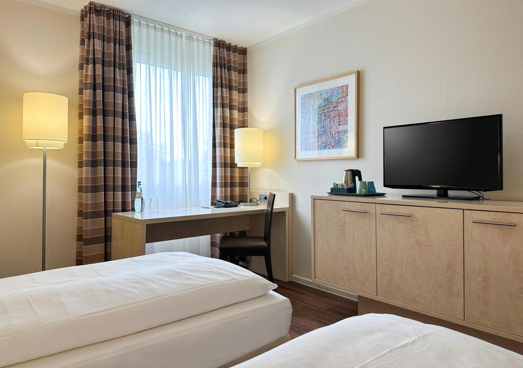 Mercure Hotel Duesseldorf Sued Екстериор снимка